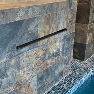 مصب شلال مفتوح - جداري أو حر