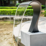 مصب مياه أسود للمسابح